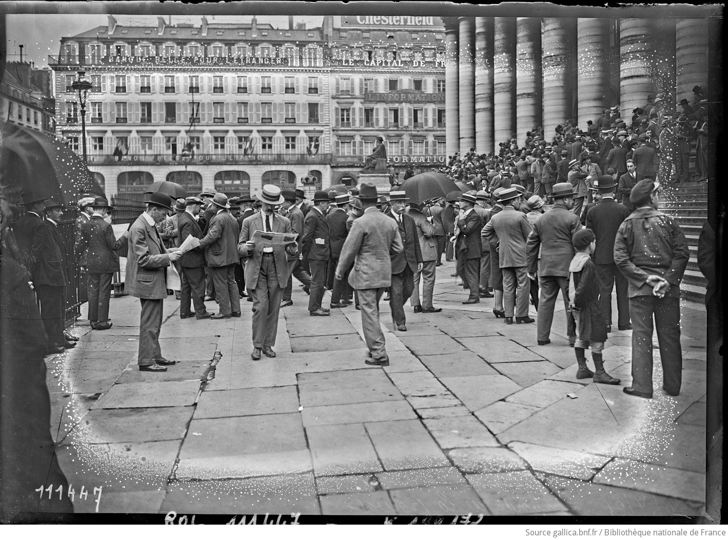 20/7/1926, les abords de la Bourse de Paris